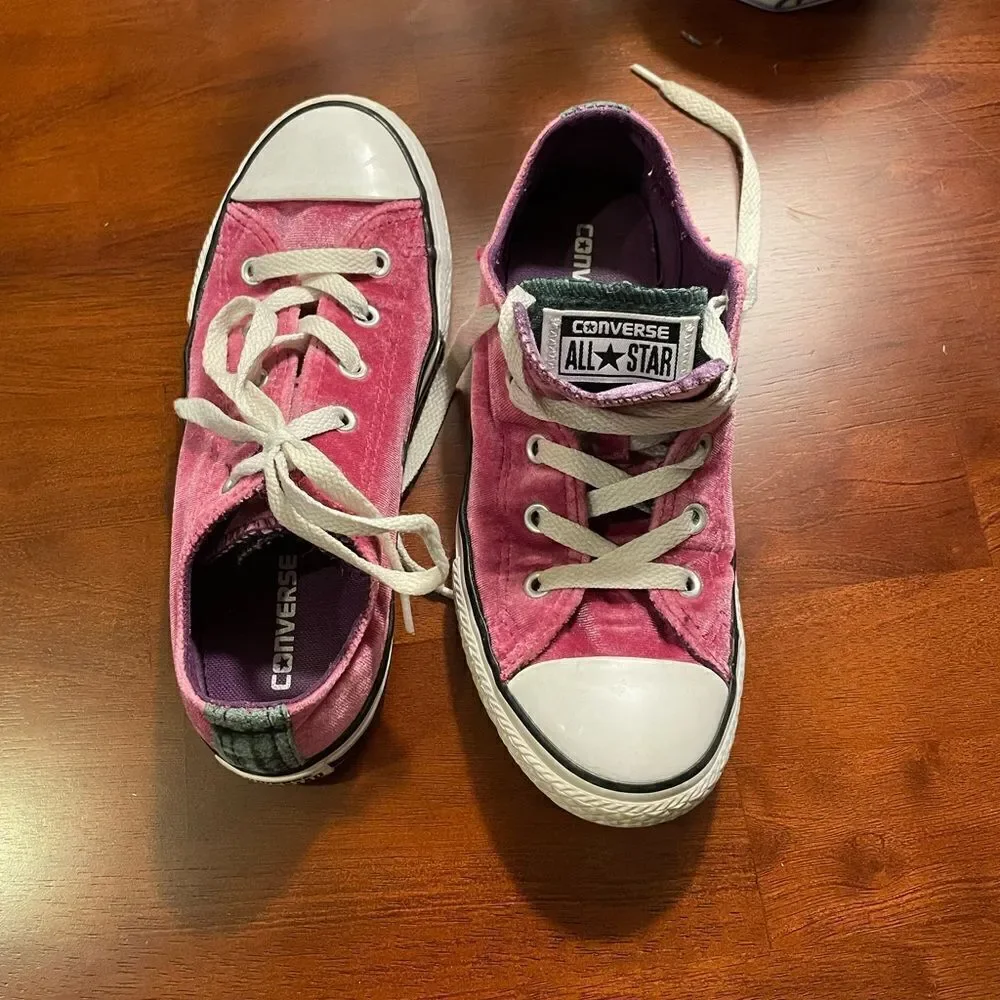CONVERSE Chuck Taylor All Star Velvet Double Tongue Casual Sneakers  Kids Size 2